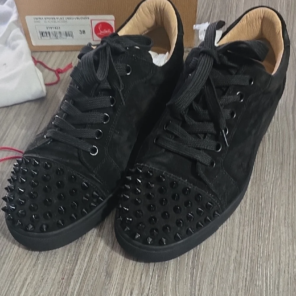 Auth Christian Louboutin LIKE NEW Vieira Black Spiked Suede Sneakers 38 - Picture 2 of 7